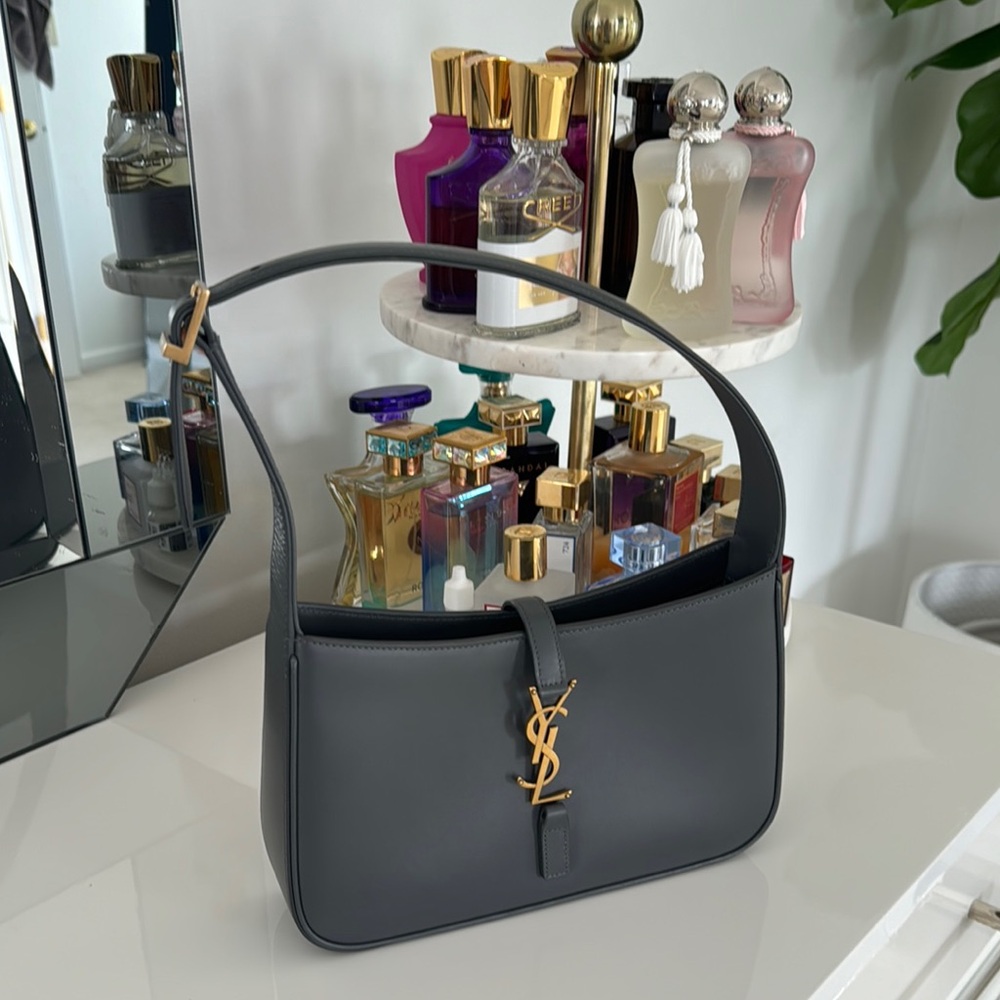 Yves Saint Laurent Gray Shoulder Bag with Timeless Elegance